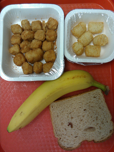 A Revolution in the Lunch Line – Changing School Lunches